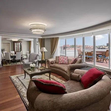 Divan 5*