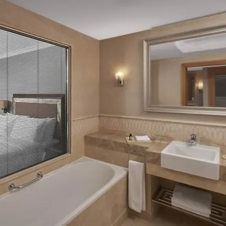 Divan Otel 5*